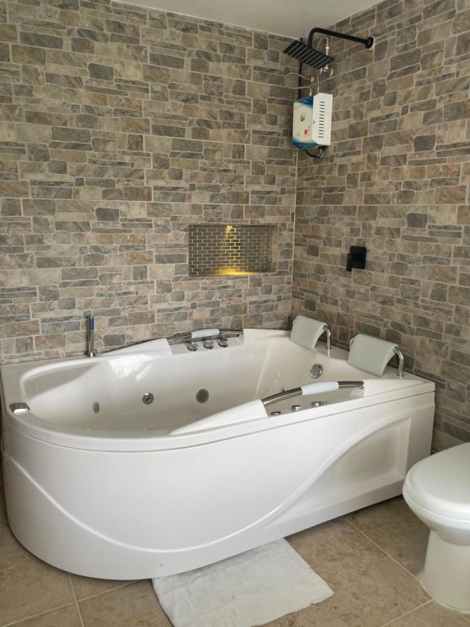 Apartasol Luxury Citadela Di Sole Con Jacuzzi サンタ・フェ・デ・アンティオキア エクステリア 写真