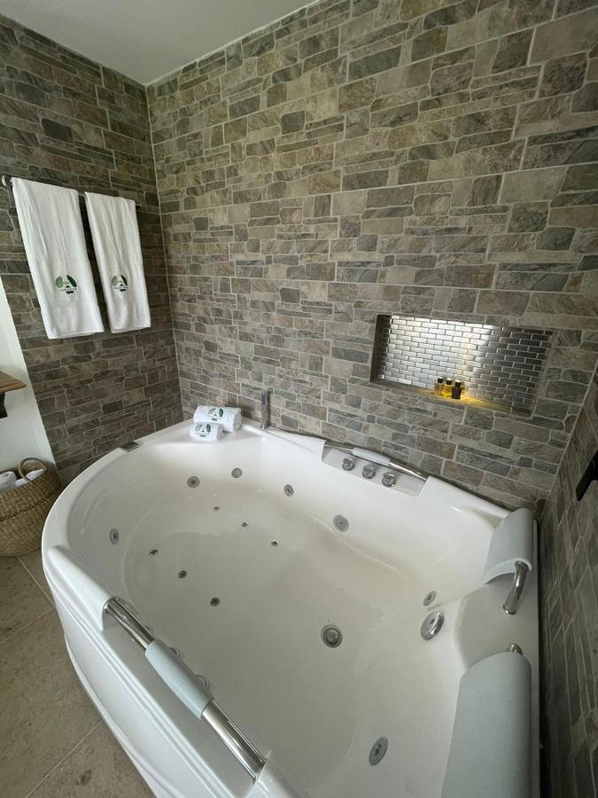 Apartasol Luxury Citadela Di Sole Con Jacuzzi サンタ・フェ・デ・アンティオキア エクステリア 写真