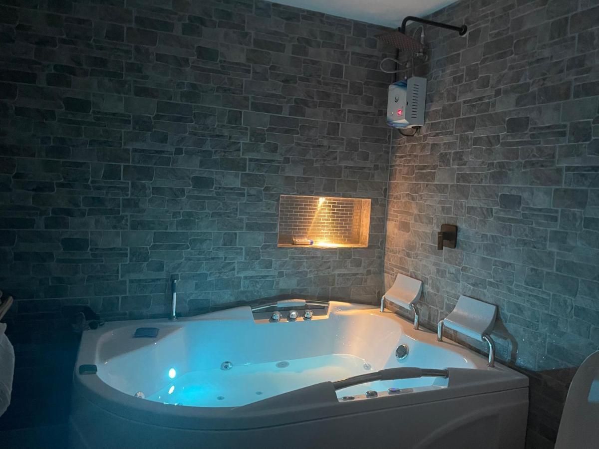 Apartasol Luxury Citadela Di Sole Con Jacuzzi サンタ・フェ・デ・アンティオキア エクステリア 写真